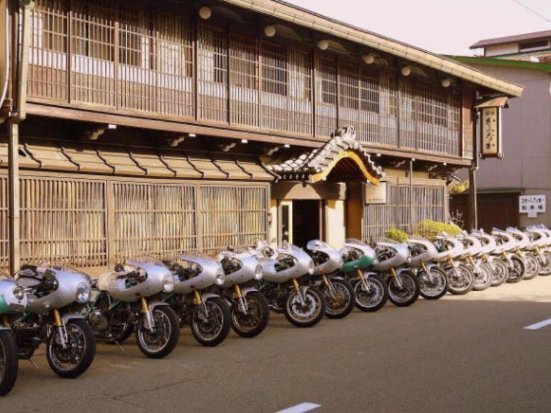 Ryokan Kaminaka Такаяма Экстерьер фото