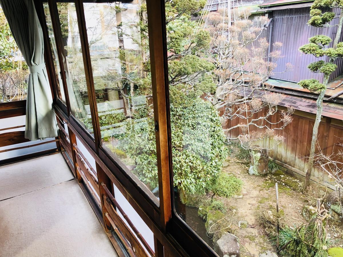 Ryokan Kaminaka Такаяма Экстерьер фото