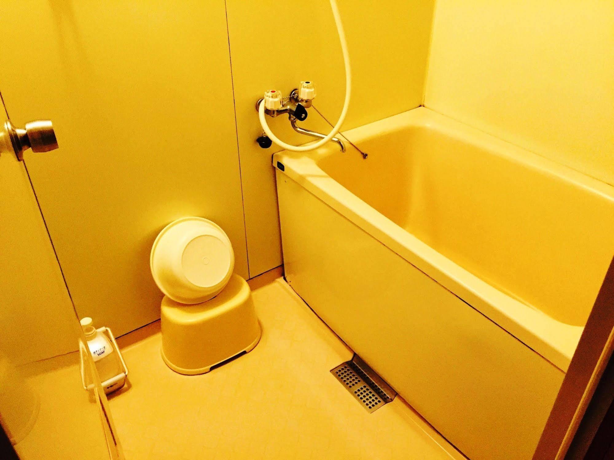 Ryokan Kaminaka Такаяма Экстерьер фото