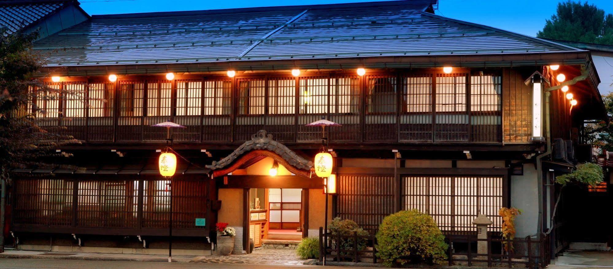 Ryokan Kaminaka Такаяма Экстерьер фото